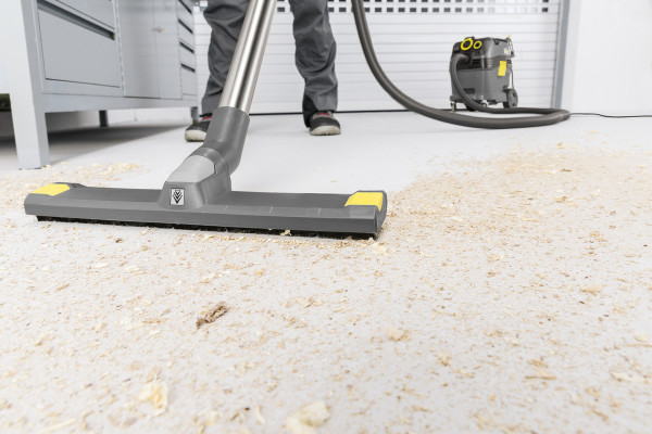 Aspiro-brosseur pour moquettes CV 38/2 karcher Aspirateurs